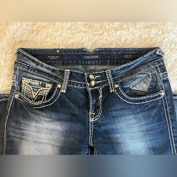 Vigoss jeans
"The New York Slim Boot"
Size 5/6
Length 33" - Picture 3 of 5